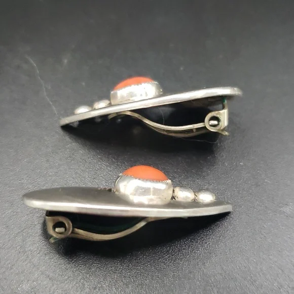 Vintage Sterling Silver Earrings with Red Stone Cabochons - Picture 4 of 4
